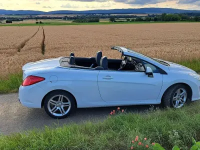 Gebraucht Peugeot 308 CC Premium 120 PS (88 kW) 2009 Weiß Cabrio