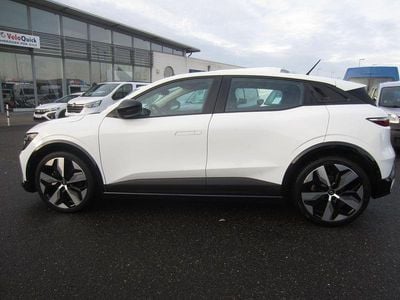 Weiß Gebraucht 2024 Renault Megane E-Tech Equilibre Limousine | 19.790 €