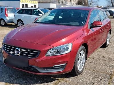 Usata Volvo V60 190 CV (139 kW) 2014 Rosso Station wagon