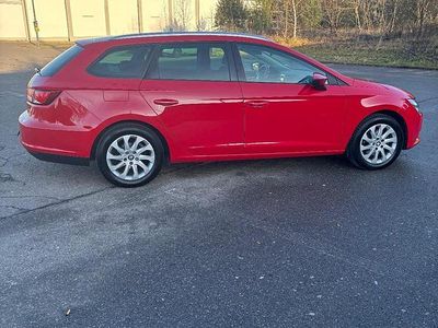 Rot Gebraucht 2015 Seat Leon ST Style Kombi | 9.100 € (Guter Preis)