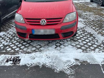 Rot Gebraucht 2005 VW Golf IV Kleinwagen | 1.500 € (Guter Preis)