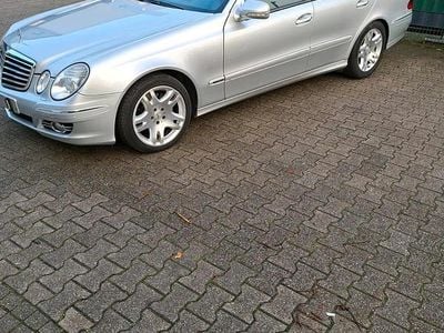 Mercedes E320