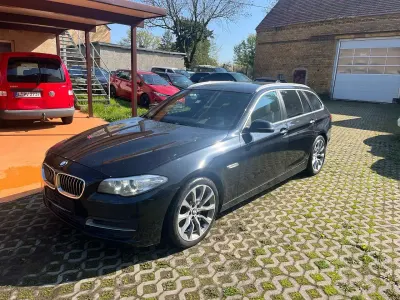 Gebraucht BMW 525 218 PS (160 kW) 2015 Black sapphire metallic Kombi