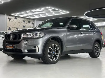 Gebraucht BMW X5 Sport Line 258 PS (189 kW) 2016 Spacegrau metallic SUV
