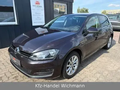 Gebraucht VW Golf VII LOUNGE 110 PS (80 kW) 2012 Andere Limousine