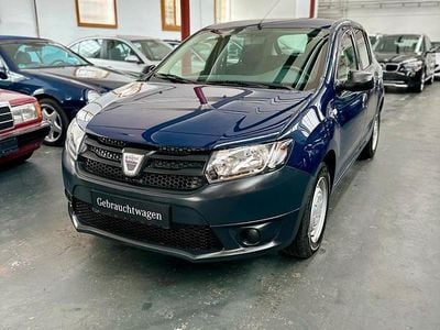 Blau Gebraucht 2013 Dacia Sandero Limousine | 3.990 € (Fairer Preis)