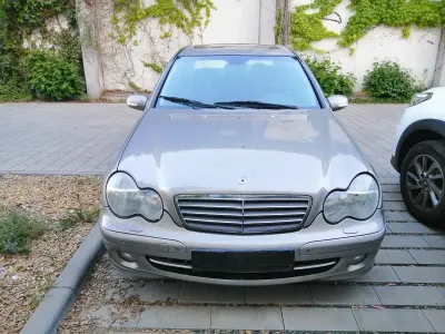 Gebraucht Mercedes C180 Avantgarde 2003 Beige Limousine
