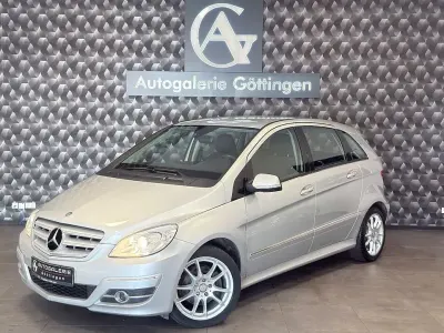 Gebraucht Mercedes B200 136 PS (100 kW) 2009 Silber Van / Kleinbus