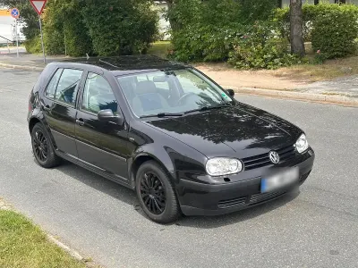 Gebraucht VW Golf IV 100 PS (73 kW) 2000 Schwarz Kleinwagen