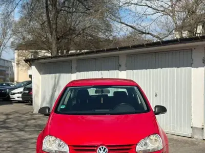 Usata VW Golf VI 80 CV (58 kW) 2008 Rosso Utilitaria
