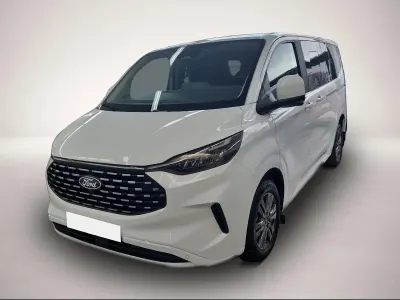 Gebraucht Ford Tourneo Custom Titanium 170 PS (125 kW) 2026 Manufacturer Van