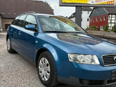 Gebraucht Audi A4 131 PS (96 kW) 2002 Blau Kombi