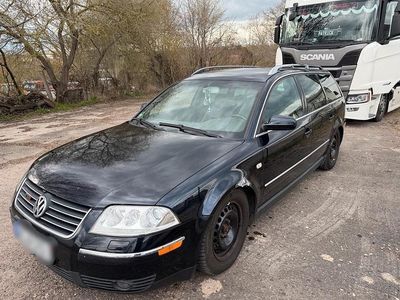 Gebraucht VW Passat Highline 131 PS (96 kW) 2002 Blau Kombi