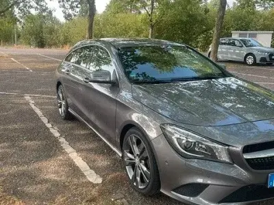 Gebraucht Mercedes CLA200 Shooting Brake Urban 156 PS (114 kW) 2016 Grau Kombi