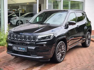 Gebraucht Jeep Compass 180 PS (132 kW) 2022 Carbon black clear coat SUV