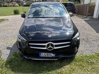 Mercedes B200
