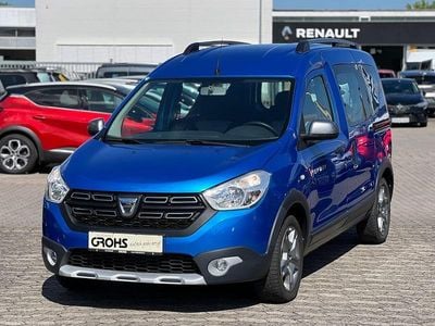 Usata Dacia Dokker Stepway 131 CV (96 kW) 2020 Blu Monovolume