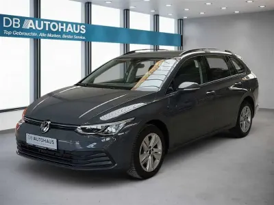Begagnad VW Golf VIII Life 116 HK (85 kW) 2023 Grå Kombi