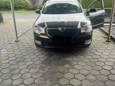 Gebraucht Skoda Superb Family 160 PS (117 kW) 2012 Schwarz Limousine