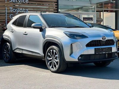 Neu Toyota Yaris Cross 131 PS (96 kW) 2025 Silber SUV