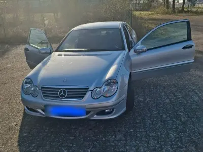 Usata Mercedes C180 143 CV (105 kW) 2006 Argento Coupé