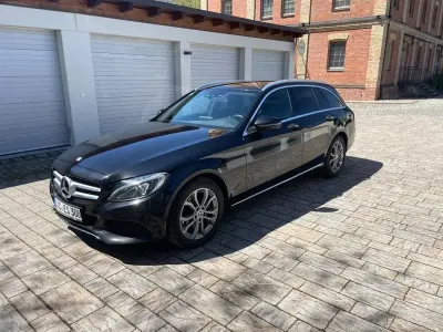 Gebraucht Mercedes C220 Avantgarde 170 PS (125 kW) 2017 Schwarz Limousine