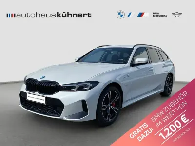 Gebraucht BMW 330e M Sport 292 PS (214 kW) 2024 Weiß Kombi