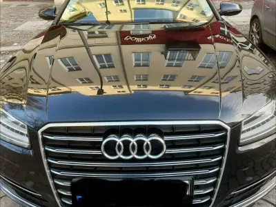 Gebraucht Audi A8 Sport 258 PS (189 kW) 2014 Schwarz Limousine