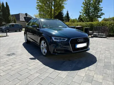 Używany Audi A3 Design 150 KM (110 kW) 2019 Niebieski Sedan/Limuzyna