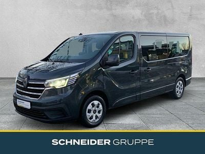 Grau Gebraucht 2024 Renault Trafic Evolution Van / Kleinbus | 32.890 € (Fairer Preis)