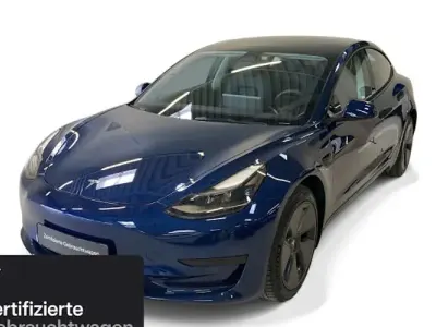 Usata Tesla Model 3 RWD 205 kW (279 CV) 2022 Blu Berlina
