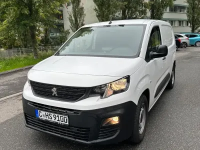 Gebraucht Peugeot Partner 102 PS (75 kW) 2018 Weiß Van / Kleinbus