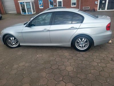 gebraucht BMW 320 i E90