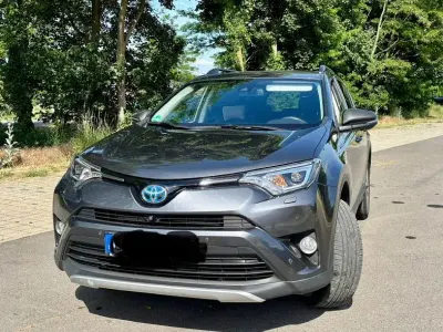 Gebraucht Toyota RAV4 Team 155 PS (114 kW) 2018 Grau SUV