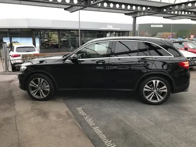 Używany Mercedes GLC250 Exclusive 204 KM (150 kW) 2015 Czarny SUV