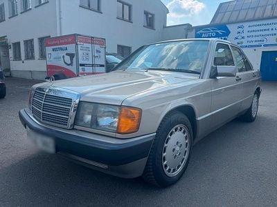 Usata Mercedes 190 122 CV (89 kW) 1991 Beige Berlina