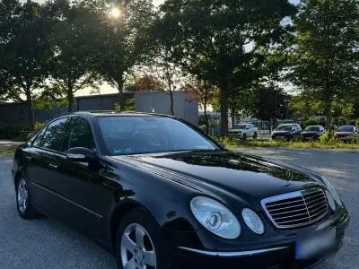 Gebraucht Mercedes E320 Avantgarde 224 PS (164 kW) 2004 Schwarz Limousine