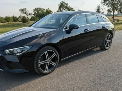 Gebraucht Mercedes CLA180 Shooting Brake 136 PS (100 kW) 2022 Schwarz Kombi