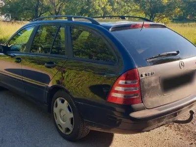 Gebraucht Mercedes C180 143 PS (105 kW) 2005 Blau Kombi