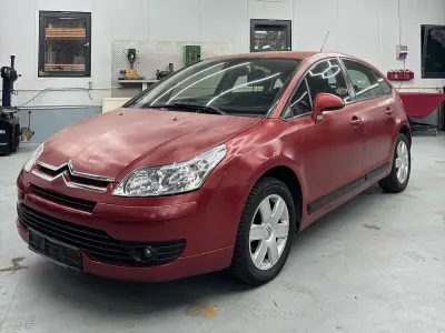 Gebraucht Citroën C4 109 PS (80 kW) 2007 Rot Kleinwagen