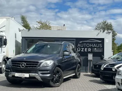 Gebraucht Mercedes ML350 258 PS (189 kW) 2012 Grau SUV