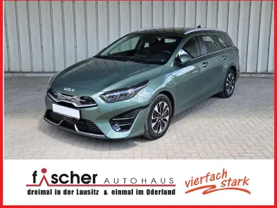 Gebraucht Kia Ceed Sportswagon Spirit 105 PS (77 kW) 2022 Experience green Kombi