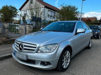 Second-hand Mercedes C200 136 CP (100 kW) 2008 Argintiu Berlinǎ