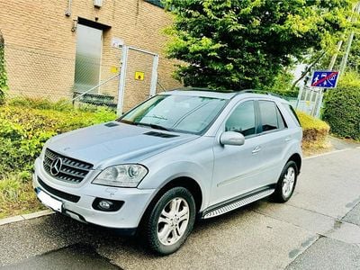 Mercedes 320