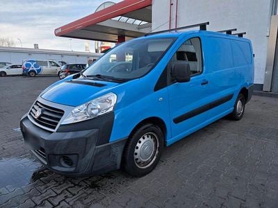 Gebraucht Fiat Scudo 128 PS (94 kW) 2016 Blau Van