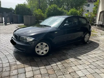 Gebraucht BMW 118 143 PS (105 kW) 2008 Schwarz Kleinwagen