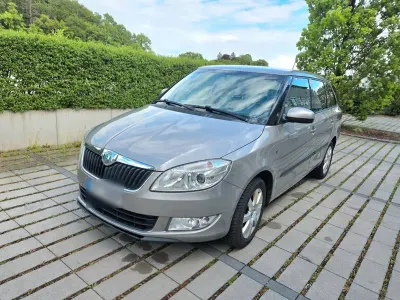Gebraucht Skoda Fabia 105 PS (77 kW) 2012 Beige Kleinwagen