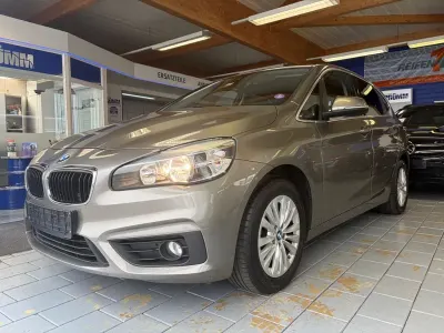 Gebraucht BMW 218 Active Tourer Advantage 136 PS (100 kW) 2017 Silber Van / Kleinbus