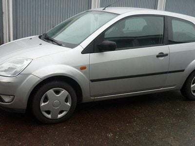 Gebraucht Ford Fiesta 80 PS (58 kW) 2005 Silber Kleinwagen