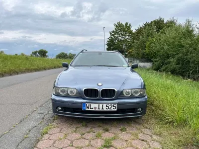 Gebraucht BMW 525 163 PS (119 kW) 2002 Blau Kombi